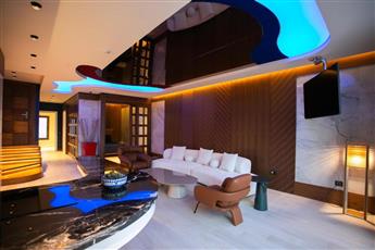 Lalila Blue Suites