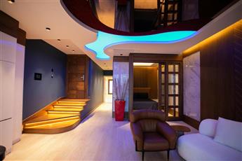Lalila Blue Suites