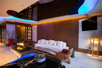 Lalila Blue Suites