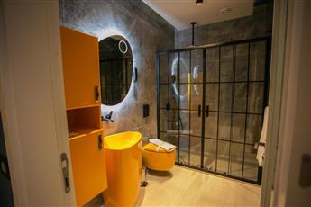 Lalila Blue Suites