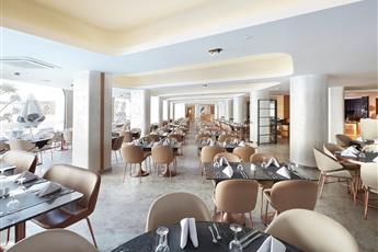 Lalila Blue Suites