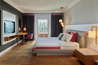 Lara Barut Collection 5*