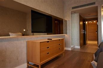Lara Barut Collection 5*