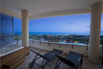 Lara Barut Collection 5*