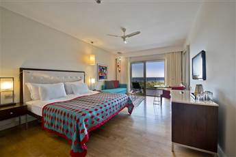 Lara Barut Collection 5*