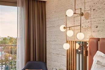 Lara Barut Collection