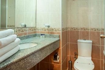Lara Dinc Hotel