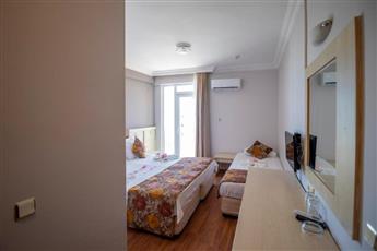 Lara Dinc Hotel