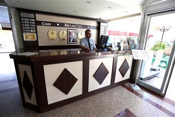 Lara Dinc Hotel