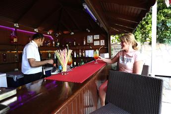 Lara Dinc Hotel