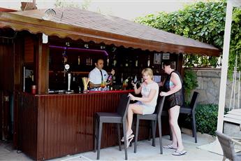 Lara Dinc Hotel