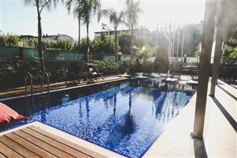 Laren Sea Side Hotel Spa