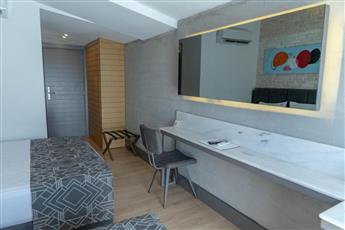 Laren Sea Side Hotel Spa