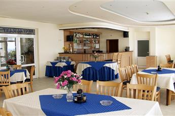 Larisa 1&2 Hotel 3* Larisa 1&2 Hotel 3*