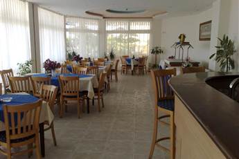 Larisa 1&2 Hotel 3* Larisa 1&2 Hotel 3*