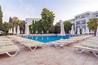 Larissa Beach Club Side 4* Larissa Beach Club Side 4*
