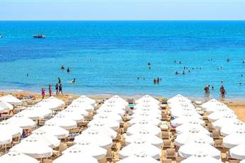 Larissa Beach Club Side 4* Larissa Beach Club Side 4*