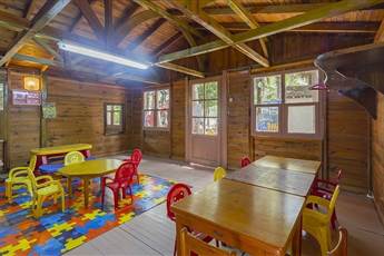 Larissa Beach Club Side 4* Larissa Beach Club Side 4*