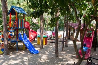 Larissa Beach Club Side 4* Larissa Beach Club Side 4*