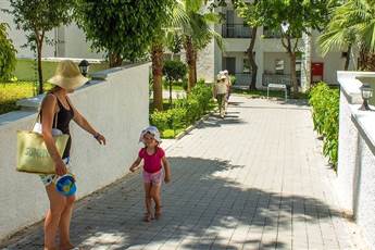 Larissa Beach Club Side 4* Larissa Beach Club Side 4*