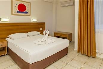 Larissa Beach Club Side 4* Larissa Beach Club Side 4*