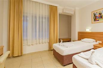 Larissa Beach Club Side 4* Larissa Beach Club Side 4*