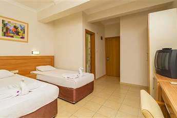 Larissa Beach Club Side 4* Larissa Beach Club Side 4*