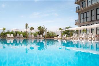 Laristone Suite Spa Hotel 4*