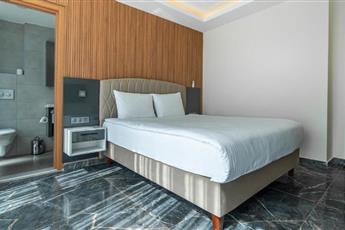 Laristone Suite Spa Hotel 4*