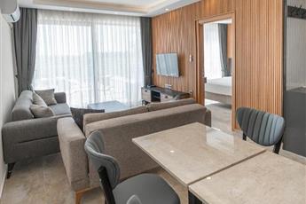 Laristone Suite Spa Hotel 4*