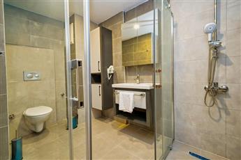 Laristone Suite Spa Hotel 4*