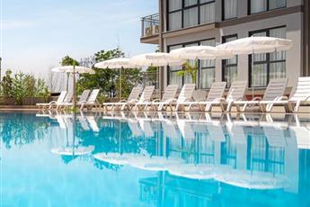 Laristone Suite Spa Hotel