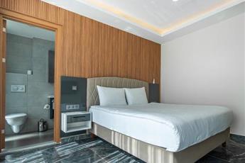 Laristone Suite Spa Hotel