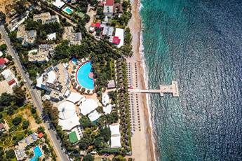 Latanya Park Resort 4*