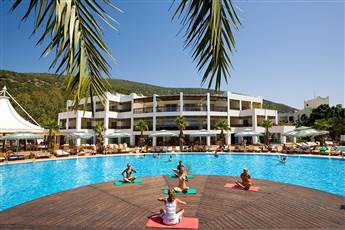 Latanya Park Resort 4*