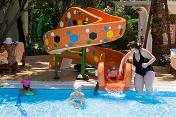 Latanya Park Resort 4*