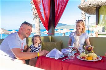 Latanya Park Resort 4*