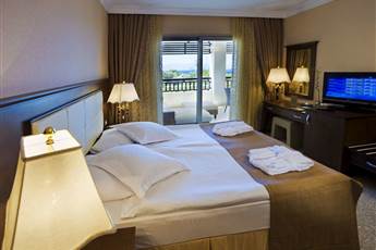 Latanya Park Resort 4*