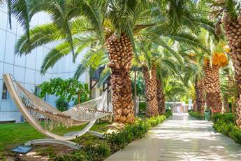 Latanya Park Resort 4*