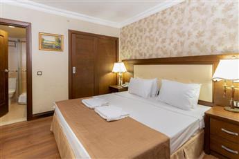 Latanya Park Resort