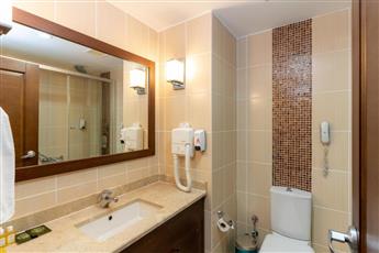 Latanya Park Resort