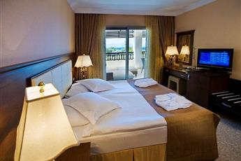 Latanya Park Resort