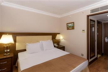 Latanya Park Resort