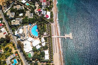 Latanya Park Resort