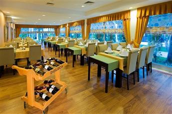 Latanya Park Resort