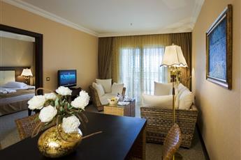 Latanya Park Resort
