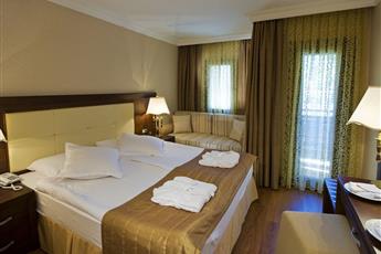 Latanya Park Resort
