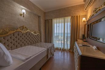 Laur Hotels Experience & Elegance 5*