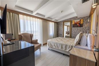 Laur Hotels Experience & Elegance 5*