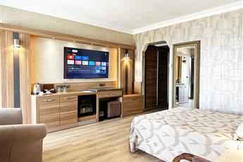 Laur Hotels Experience & Elegance 5*